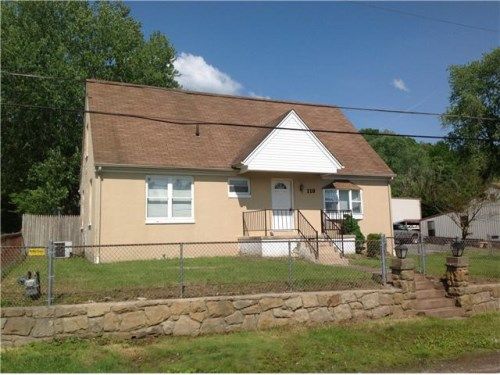 110 Fairview Dr, Saint Albans, WV 25177