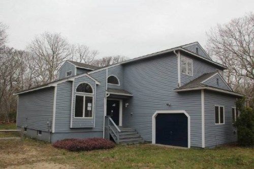 26 Bayes Hill Road, Oak Bluffs, MA 02557