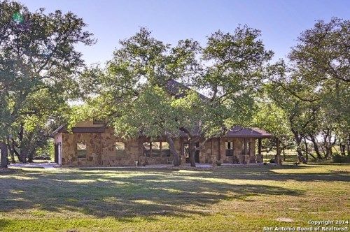 129 DIAMOND VIEW DR, La Vernia, TX 78121