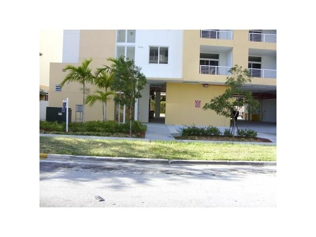 425 30 ST # 403, Miami, FL 33131