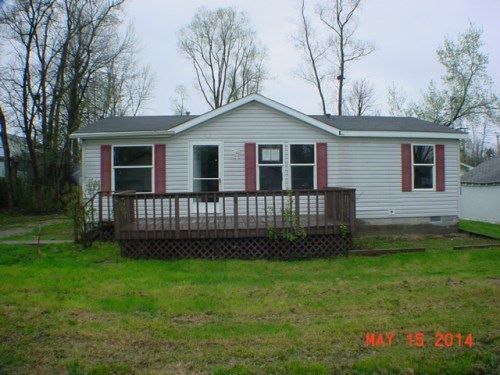 107 Ismond Rd, Houghton Lake, MI 48629