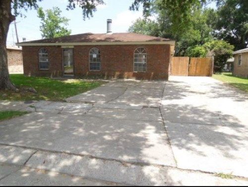 2628 Oregon Dr, Marrero, LA 70072