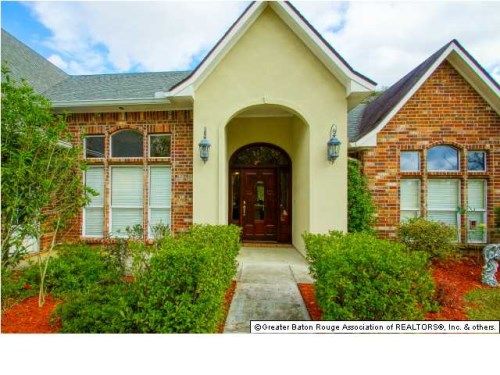 10250 HARRELL LN, Denham Springs, LA 70726