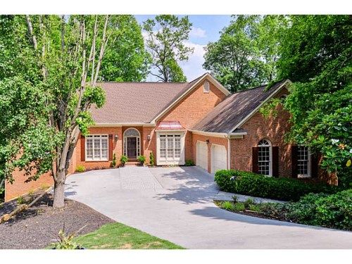 832 Bermuda Run, Woodstock, GA 30189