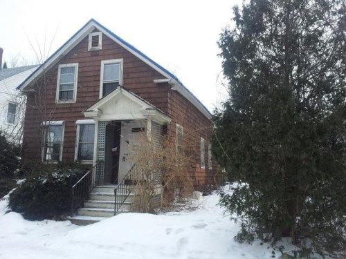 7 Myrtle St, Greenfield, MA 01301