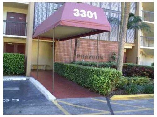 3301 N COUNTRY CLUB DR # 310, Miami, FL 33180