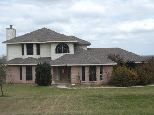 123 Country Gardens, La Vernia, TX 78121