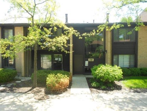 6109 Knollwood Unit#101, Willowbrook, IL 60527