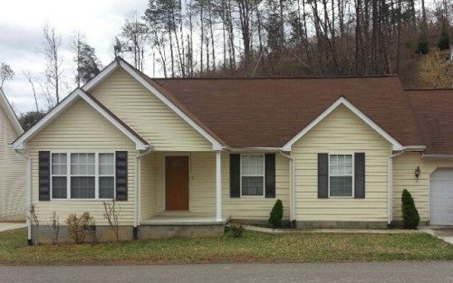 75 Rose St, Paintsville, KY 41240