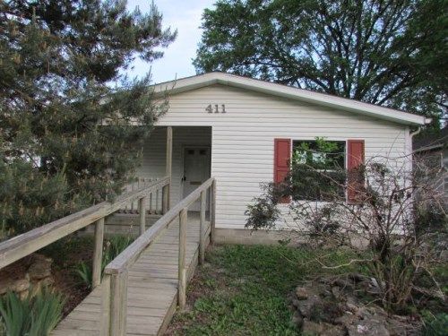 411 Parker Ave, Osawatomie, KS 66064