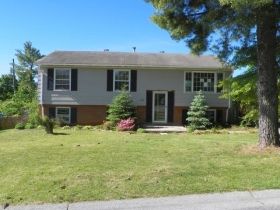 2100 Catlett Drive, Salem, VA 24153