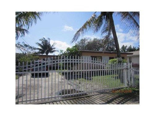 242 NE 166 ST, Miami, FL 33162