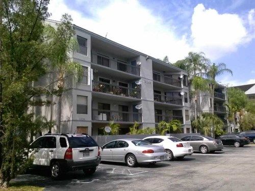 13255 SW 88 LN # 406-CS, Miami, FL 33186