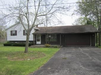 10233 W Pickford Ave, Zion, IL 60099