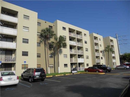 8075 NW 7 ST # 512, Miami, FL 33126