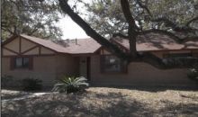 135 Malone Dr Devine, TX 78016