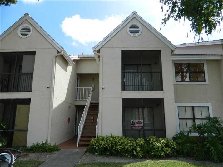 15560 SW 106 LN # 1305, Miami, FL 33196