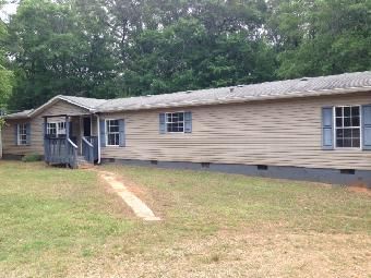 204 Country Creek Rd, Newborn, GA 30056