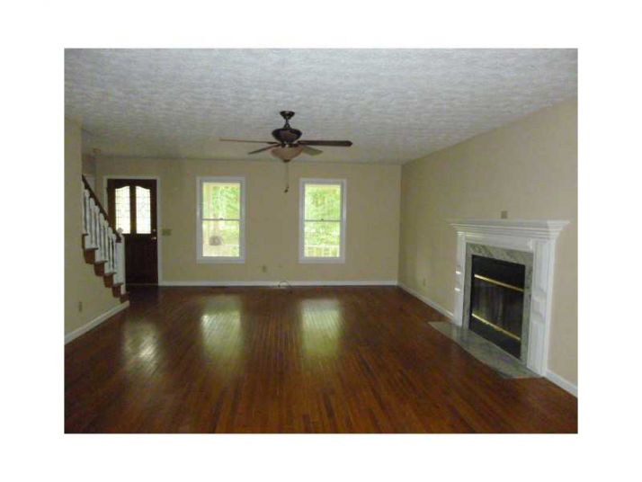 338 E Valley Road Ne, Rydal, GA 30171