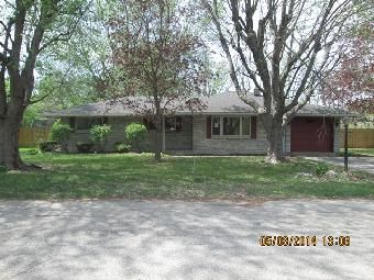 123 N George St, Medaryville, IN 47957