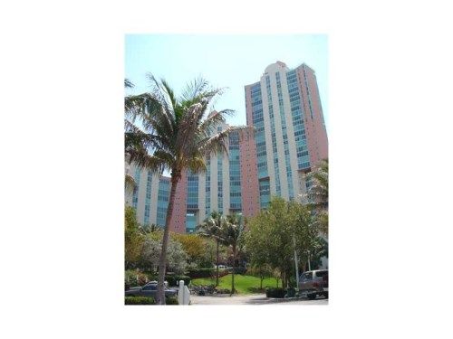 3370 HIDDEN BAY DR # 1206, Miami, FL 33180