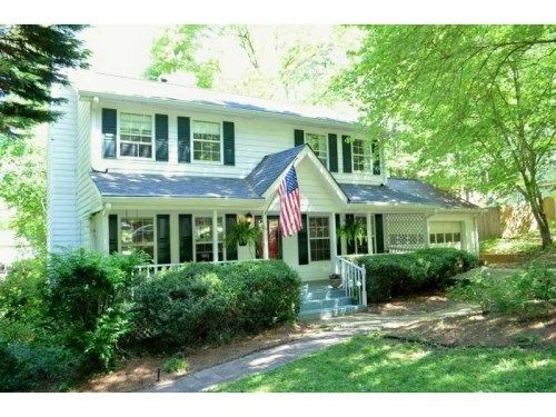 160 Roswell Farms Lane, Roswell, GA 30075