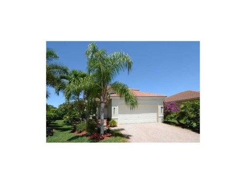 872 TANGLEWOOD CR, Fort Lauderdale, FL 33327