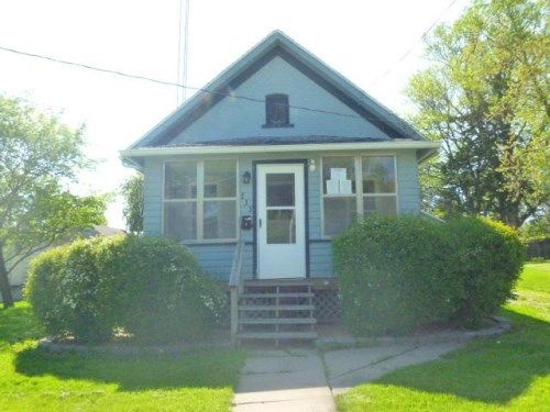 735 South C Ave, Washington, IA 52353