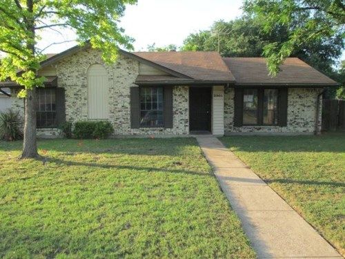 2901 Shenandoah Dr, Garland, TX 75042