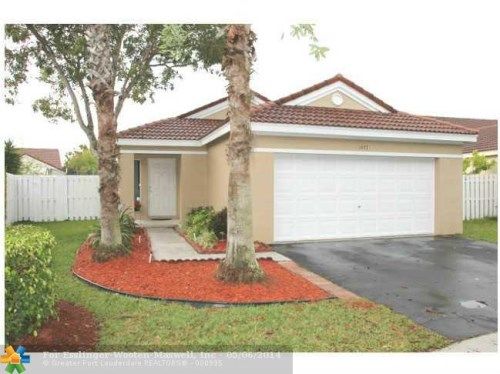 1477 ESTANCIA CIR, Fort Lauderdale, FL 33327