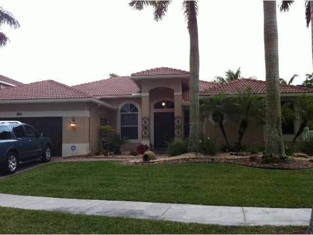 877 MARINA DR, Fort Lauderdale, FL 33327