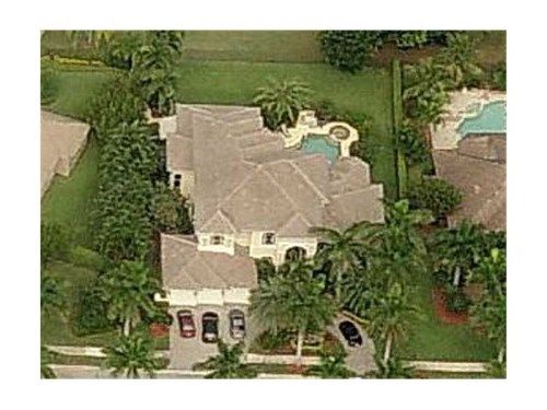 2535 ROYAL PALM WY, Fort Lauderdale, FL 33327