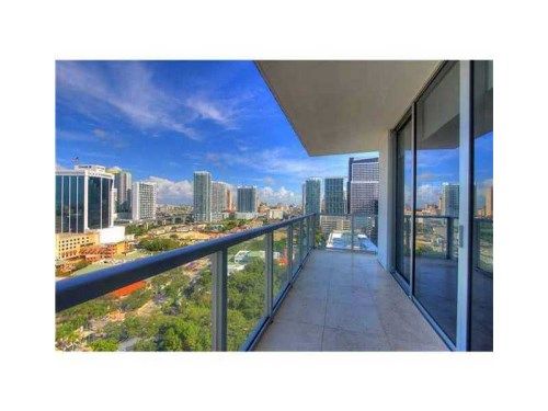 1050 BRICKELL AV # 1820, Miami, FL 33131