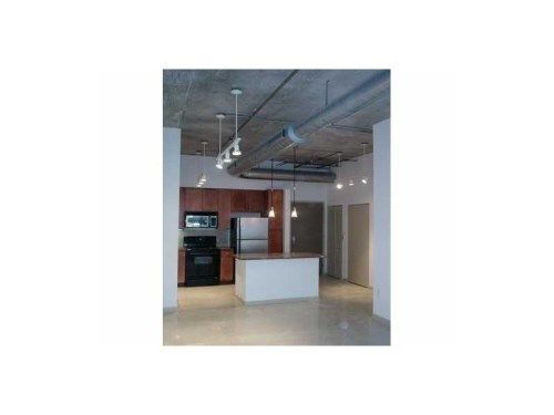 2001 BISCAYNE BL # 2219, Miami, FL 33137