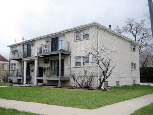 8941 Burlington Ave., Brookfield, IL 60513