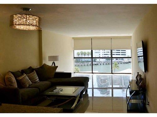 600 PARKVIEW DR # 626, Hallandale, FL 33009