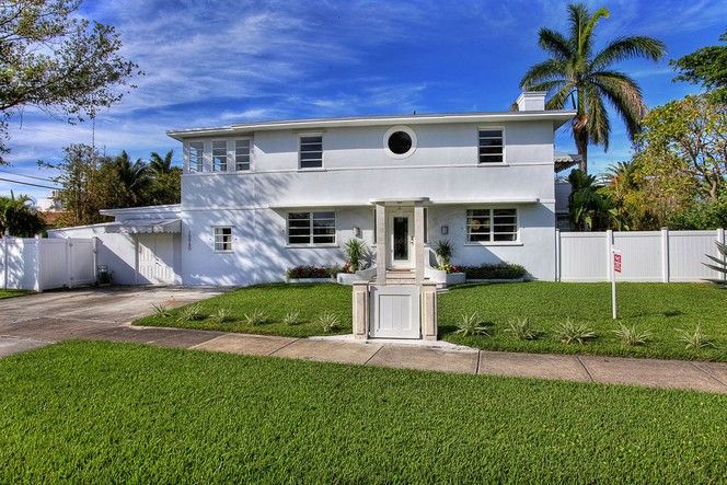 10960 N BAYSHORE DR, Miami, FL 33161