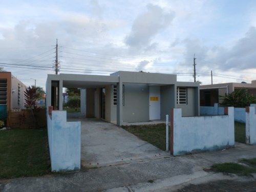 B-27 Jardines De La, Naguabo, PR 00718