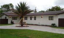 7701 SW 90 AV Miami, FL 33173