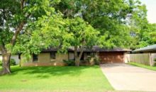 215 Barbara Dr Clute, TX 77531