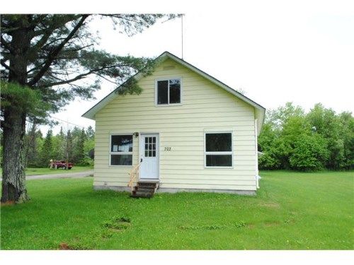 703 Division St, Deer River, MN 56636