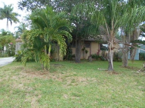 5865 SE Rosemont Ave, Stuart, FL 34997