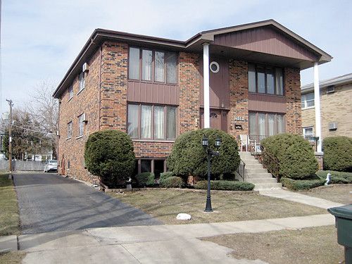 4512 Grove Ave., Brookfield, IL 60513