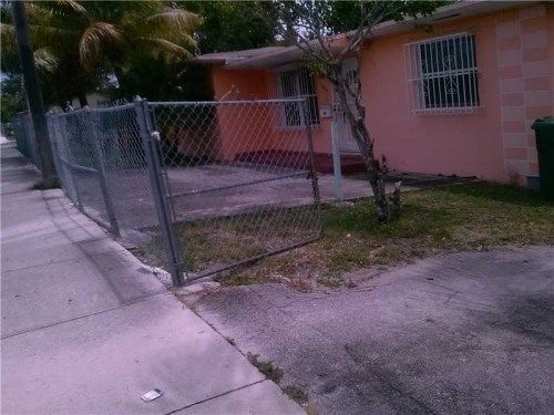 301 34 ST, Miami, FL 33127