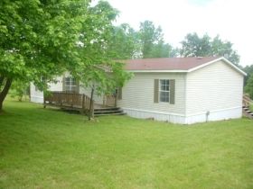 30015 Nodaway Dr, Lebanon, MO 65536