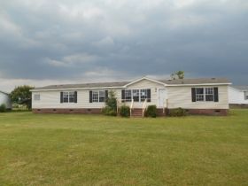 190 Winding Ln, La Grange, NC 28551