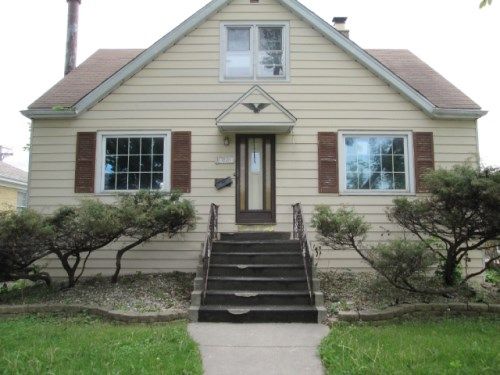 9105 Roach Ave, Brookfield, IL 60513