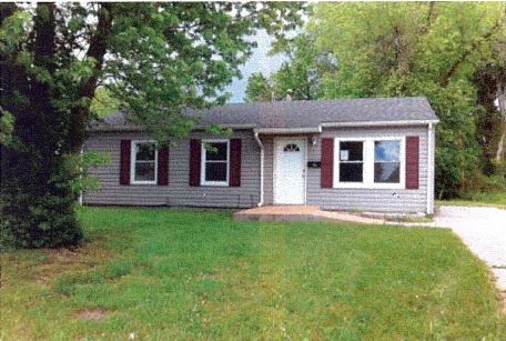 703 Saint Monica Dr, East Saint Louis, IL 62206