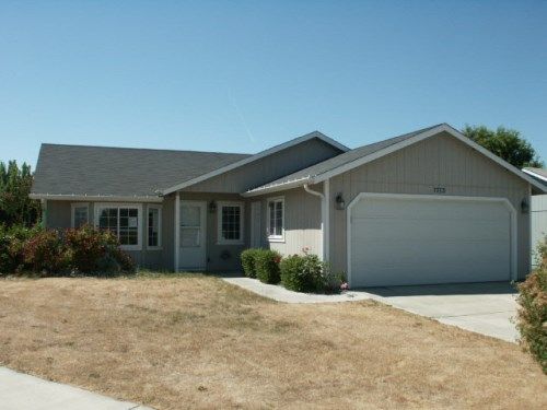 1713 E Wildcat Lane, Moses Lake, WA 98837