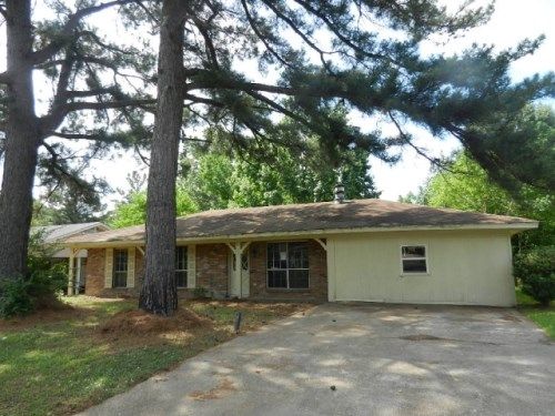 4953 Oak Creek Dr, Jackson, MS 39212